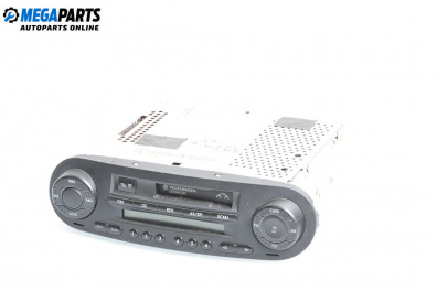 Автокасетофон за Volkswagen New Beetle Hatchback (01.1998 - 09.2010)