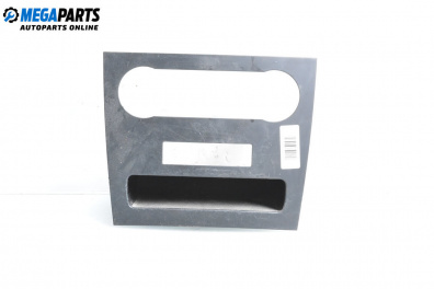 Централна конзола за Mercedes-Benz B-Class Hatchback I (03.2005 - 11.2011)