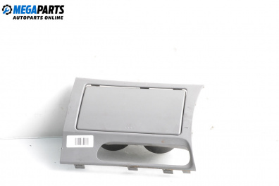 Поставка за чаши за Mazda 6 Station Wagon I (08.2002 - 12.2007)