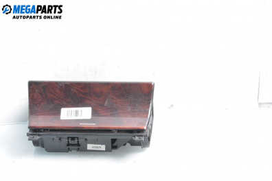 Пепелник за Mercedes-Benz E-Class Sedan (W210) (06.1995 - 08.2003)