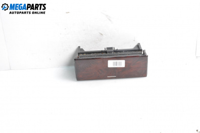 Пепелник за Mercedes-Benz E-Class Sedan (W210) (06.1995 - 08.2003)