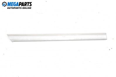 Праг за Mercedes-Benz C-Class Sedan (W202) (03.1993 - 05.2000), 4+1 вр., седан, позиция: дясна