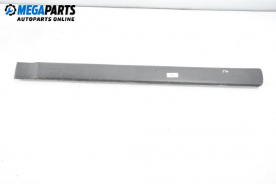 Външни лайсни за Peugeot Partner Combispace (05.1996 - 12.2015), миниван, позиция: предна