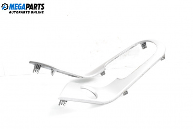 Централна конзола за Chevrolet Cruze Sedan (J300) (05.2009 - ...)