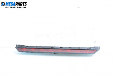 Трети стоп за Volkswagen Passat III Variant B5 (05.1997 - 12.2001), комби