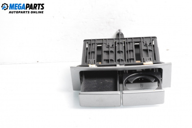 Поставка за чаши за Alfa Romeo 147 Hatchback (10.2000 - 12.2010)