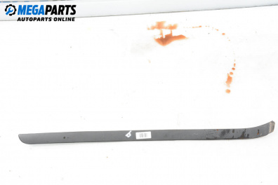 Външни лайсни за Ford Mondeo I Hatchback (02.1993 - 08.1996), хечбек, позиция: дясна