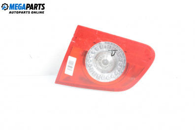 Вътрешен стоп за Volkswagen Passat V Variant B6 (08.2005 - 11.2011), комби, позиция: дясна