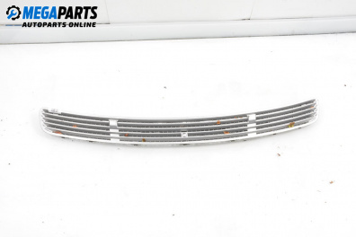 Решетка преден капак за Mercedes-Benz C-Class Sedan (W203) (05.2000 - 08.2007), седан, позиция: предна