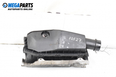 Филтърна кутия за Mercedes-Benz C-Class Sedan (W203) (05.2000 - 08.2007) C 200 CDI (203.004)