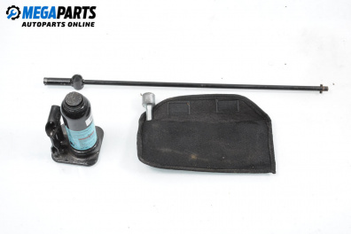 Крик за Kia Sorento I SUV (08.2002 - 12.2009)