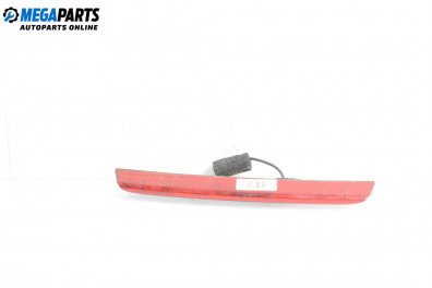 Трети стоп за Toyota Avensis II Station Wagon (04.2003 - 11.2008), комби