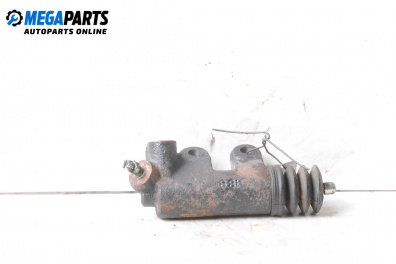 Долна помпа за съединител за Toyota Avensis II Station Wagon (04.2003 - 11.2008)