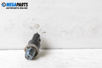 Датчик за налягане на горивото за Renault Laguna II Hatchback (03.2001 - 12.2007)