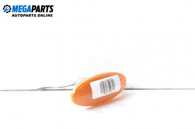 Мигач за Nissan Almera II Hatchback (01.2000 - 12.2006), хечбек, позиция: дясна