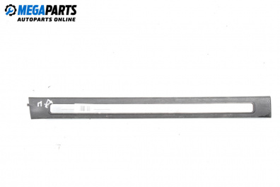 Вътрешен праг за Mercedes-Benz B-Class Hatchback I (03.2005 - 11.2011), 4+1 вр., хечбек, позиция: предна, дясна