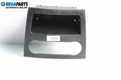 Централна конзола за Mercedes-Benz B-Class Hatchback I (03.2005 - 11.2011)