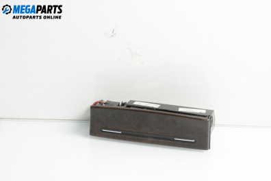 Пепелник за Audi A8 Sedan 4E (10.2002 - 07.2010)