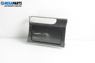 Пепелник за Mazda 6 Station Wagon I (08.2002 - 12.2007)