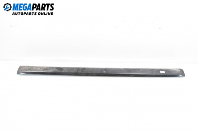 Праг за Nissan Micra III Hatchback (01.2003 - 06.2010), 4+1 вр., хечбек, позиция: лява