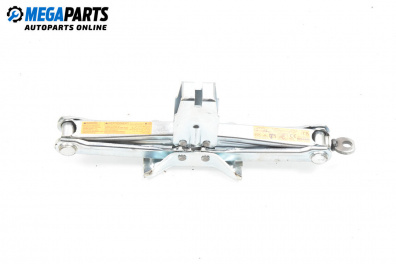 Крик за Nissan Qashqai I SUV (12.2006 - 04.2014)