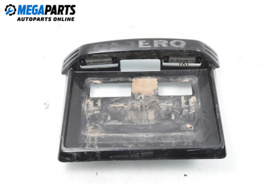 Стойка заден номер за Mitsubishi Pajero III SUV (01.1999 - 01.2007), джип