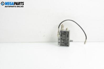 Усилвател антена за Audi A8 Sedan 4D (03.1994 - 12.2002), № 4D0035585