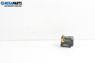 Моторче клапа парно за Audi A8 Sedan 4D (03.1994 - 12.2002) 4.2 quattro, 299 к.с., № 0637005001