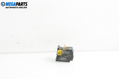 Моторче клапа парно за Audi A8 Sedan 4D (03.1994 - 12.2002) 4.2 quattro, 299 к.с., № 0637005001