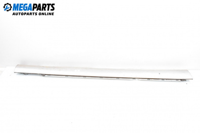 Праг за Mercedes-Benz C-Class Sedan (W203) (05.2000 - 08.2007), 4+1 вр., седан, позиция: дясна