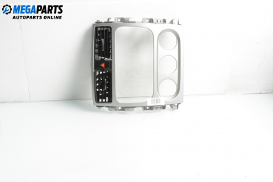 Централна конзола за Suzuki Liana Hatchback (07.2001 - 12.2007)