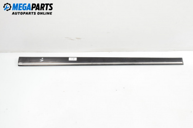 Външни лайсни за Mercedes-Benz C-Class Sedan (W203) (05.2000 - 08.2007), седан, позиция: предна