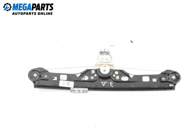 Ръчна машинка стъклоповдигач за Mercedes-Benz C-Class Sedan (W203) (05.2000 - 08.2007), 4+1 вр., седан, позиция: задна, дясна