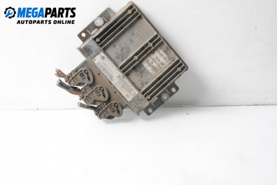 Компютър двигател за Renault Laguna II Hatchback (03.2001 - 12.2007) 2.0 16V (BG00, BG0K, BG0P, BG0W), 135 к.с.