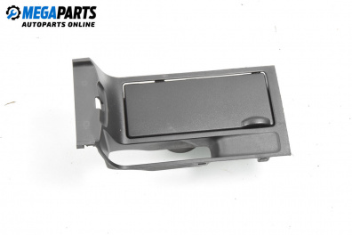 Поставка за чаши за Mazda 3 Hatchback I (10.2003 - 12.2009)