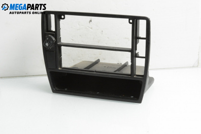 Централна конзола за Volkswagen Passat III Sedan B5 (08.1996 - 12.2001)