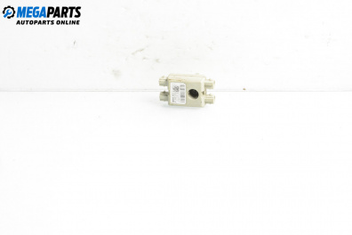 Усилвател антена за BMW 7 Series F01 (02.2008 - 12.2015)