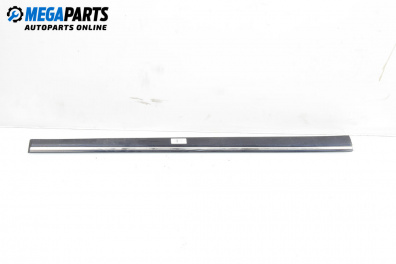 Външни лайсни за Mercedes-Benz C-Class Estate (S203) (03.2001 - 08.2007), комби, позиция: дясна