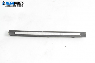 Праг за Mercedes-Benz A-Class Hatchback W169 (09.2004 - 06.2012), 4+1 вр., хечбек, позиция: дясна