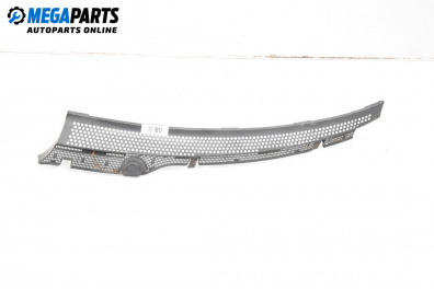 Кора под чистачки за Mercedes-Benz C-Class Sedan (W202) (03.1993 - 05.2000), 4+1 вр., седан