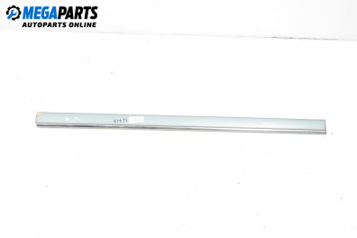 Външни лайсни за Mercedes-Benz C-Class Sedan (W202) (03.1993 - 05.2000), седан, позиция: лява