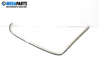 Външни лайсни за Mercedes-Benz C-Class Sedan (W202) (03.1993 - 05.2000), седан, позиция: дясна