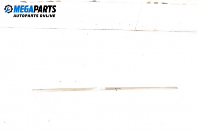 Външни лайсни за Mercedes-Benz C-Class Sedan (W202) (03.1993 - 05.2000), седан, позиция: лява