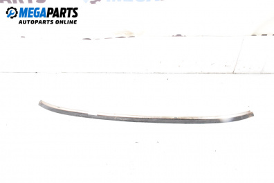 Външни лайсни за Mercedes-Benz C-Class Sedan (W202) (03.1993 - 05.2000), седан, позиция: задна