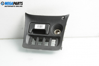 Пепелник за Toyota RAV4 II SUV (06.2000 - 11.2005)