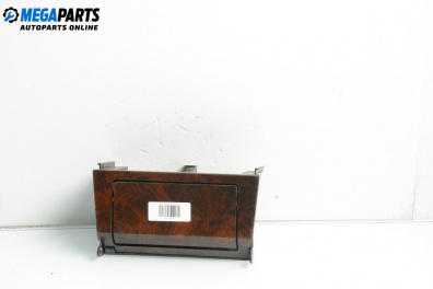 Пепелник за Mercedes-Benz C-Class Sedan (W202) (03.1993 - 05.2000)