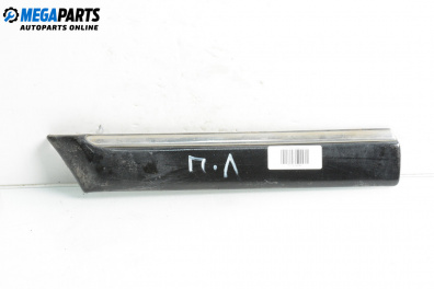 Външни лайсни за Mercedes-Benz C-Class Sedan (W202) (03.1993 - 05.2000), седан, позиция: лява