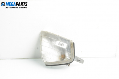 Мигач за Mercedes-Benz C-Class Sedan (W202) (03.1993 - 05.2000), седан, позиция: дясна