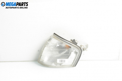 Мигач за Mercedes-Benz C-Class Sedan (W202) (03.1993 - 05.2000), седан, позиция: лява