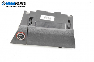 Пепелник за Volkswagen Touran Minivan I (02.2003 - 05.2010)